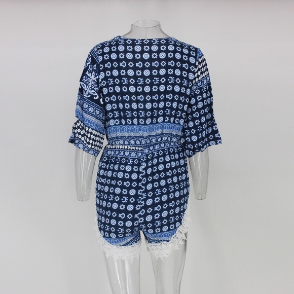 🎉 Host Pick! 🎉 NEW! Bell Sleeve Romper with Lace - Picture 4 of 6